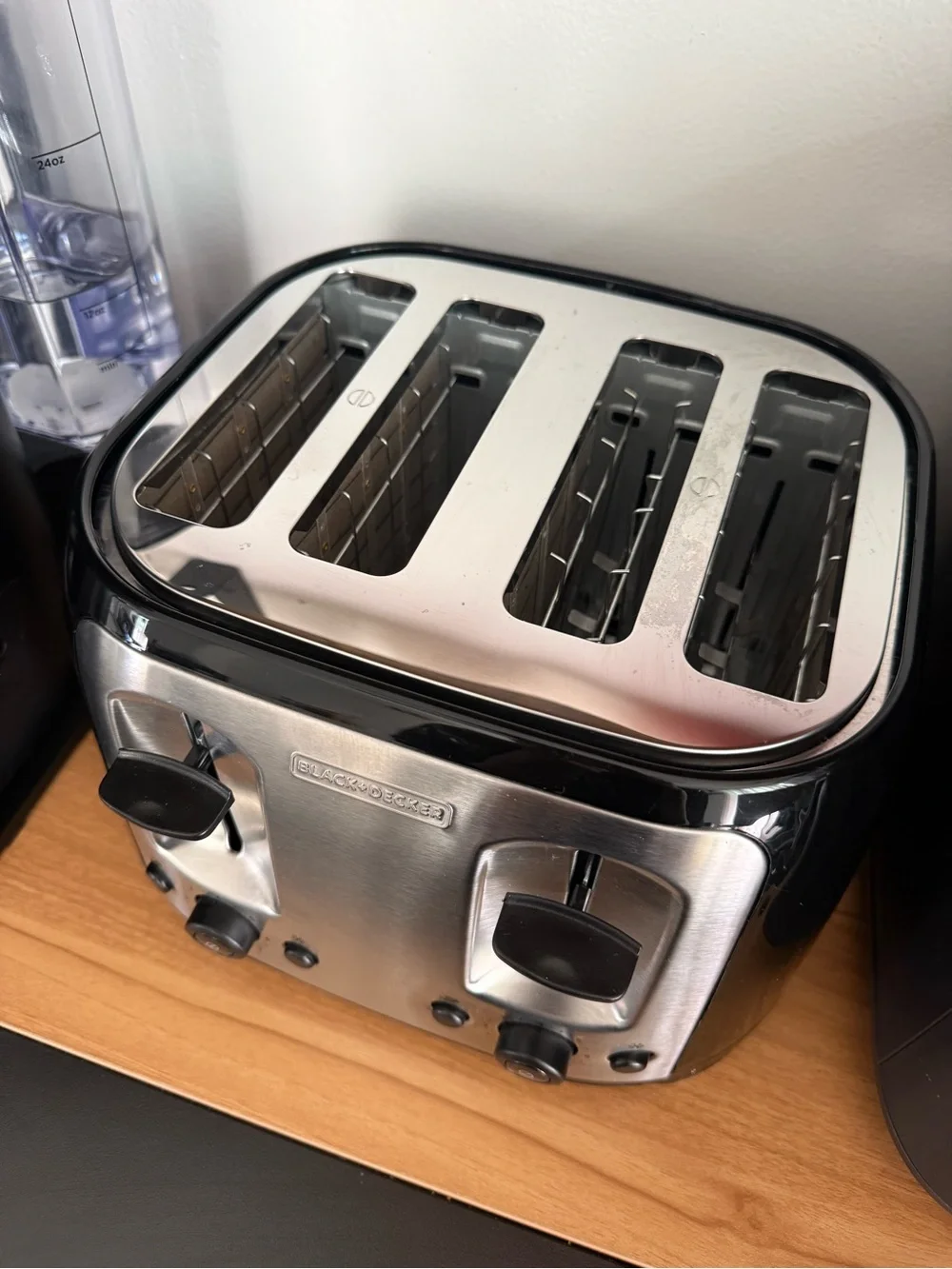 Black & Decker Stainless Steel 4-Slot Toaster with Black Accents